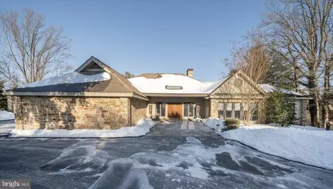 12 Brendle Ln, Wilmington, DE 19807