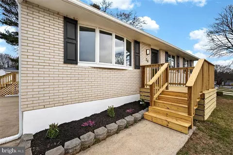 Exterior - 24 Vansant Rd, Newark, DE 19711 photo 3 of 7