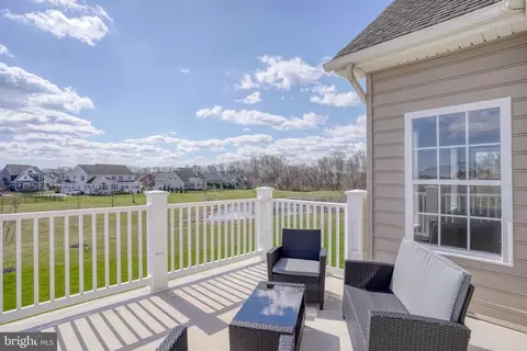 Exterior - 444 Spring Hollow Dr, Middletown, DE 19709 photo 3 of 8