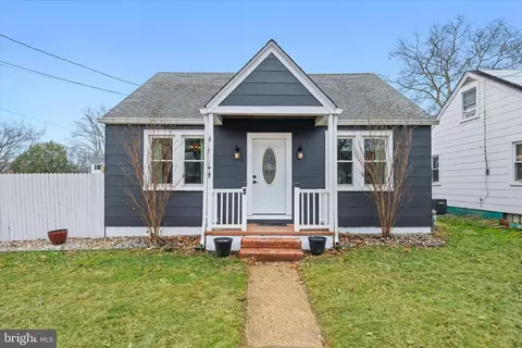 7 Second Ave, New Castle, DE 19720