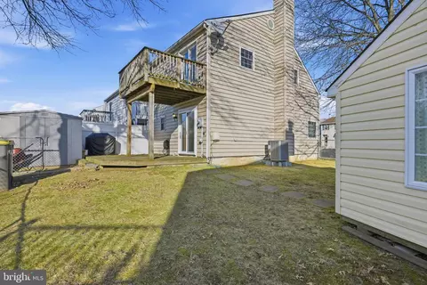 Exterior - 159 E Green Valley Cir, Newark, DE 19711 photo 3 of 6