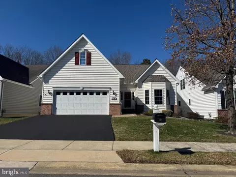 55 Devalinder Dr, Newark, DE 19702