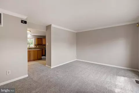 Living - 3 Alexis Dr, Newark, DE 19702 photo 1 of 2