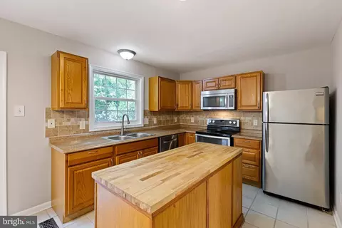 Kitchen - 3 Alexis Dr, Newark, DE 19702 photo 1 of 3