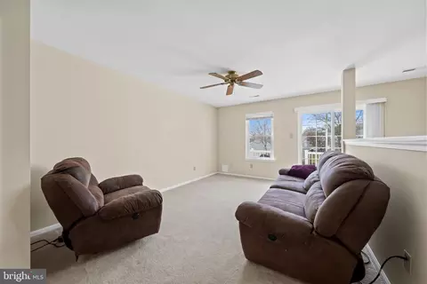 Living - 1013 9th St, Newark, DE 19711 photo 2 of 3