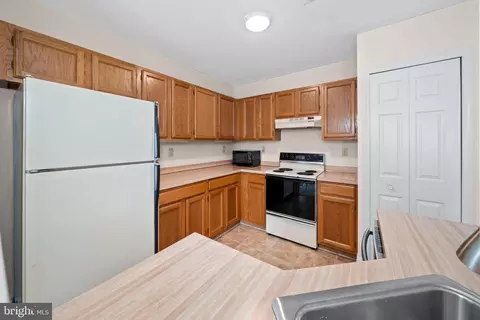 Kitchen - 1013 9th St, Newark, DE 19711 photo 3 of 5