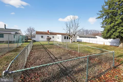 704 Birchwood Dr, Newark, DE 19713 photo 37