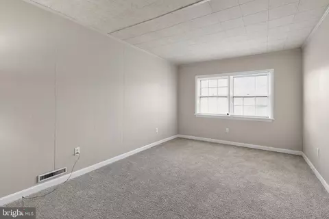 704 Birchwood Dr, Newark, DE 19713 photo 16