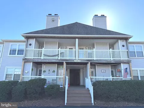 1005 Waters Edge Dr #206, Newark, DE 19702