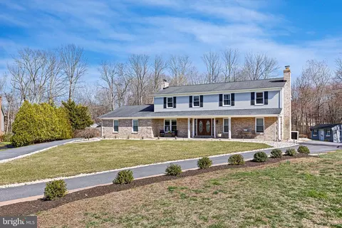 73 Bristle Cone Dr, Bear, DE 19701