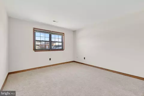 Bedroom - 34 Archer Cir, Newark, DE 19702 photo 3 of 4