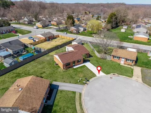 34 Archer Cir, Newark, DE 19702