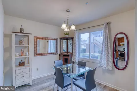Dining - 2705 Creekside Dr, Newark, DE 19711 photo 2 of 3