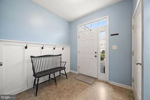 Entry Way - 944 Lansdowne Rd, Middletown, DE 19709 photo 2 of 7