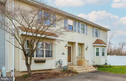 Exterior - 302 2nd St, Newark, DE 19711 photo 1 of 2
