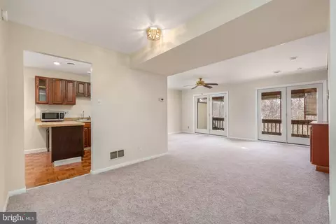 Living - 302 2nd St, Newark, DE 19711 photo 1 of 5
