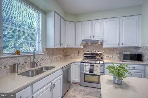 Kitchen - 163 Middessa Dr, Middletown, DE 19709 photo 3 of 5
