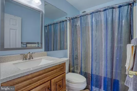 Bath - 163 Middessa Dr, Middletown, DE 19709 photo 2 of 4