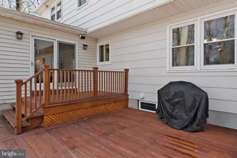 Exterior - 1 Blue Jay Dr, Newark, DE 19713 photo 16 of 29