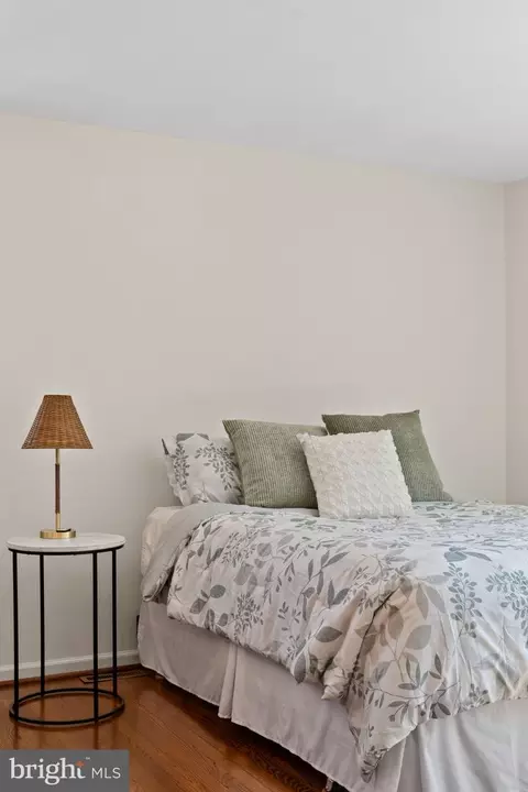 Bedroom - 1 Blue Jay Dr, Newark, DE 19713 photo 6 of 15