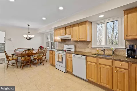 Kitchen - 1 Blue Jay Dr, Newark, DE 19713 photo 1 of 7