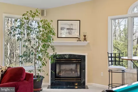 Living - 1 Blue Jay Dr, Newark, DE 19713 photo 1 of 4