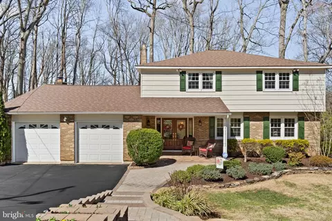 1 Blue Jay Dr, Newark, DE 19713