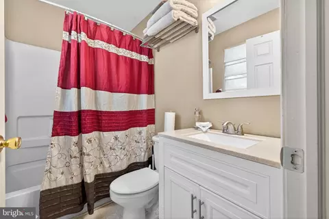 Bath - 284 Liborio Dr, Middletown, DE 19709 photo 2 of 2