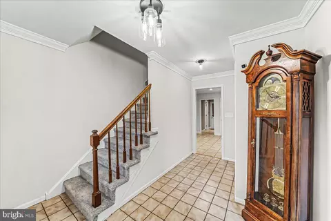 Entry Way - 10 Old Stable Ln, Newark, DE 19711 photo 1 of 3