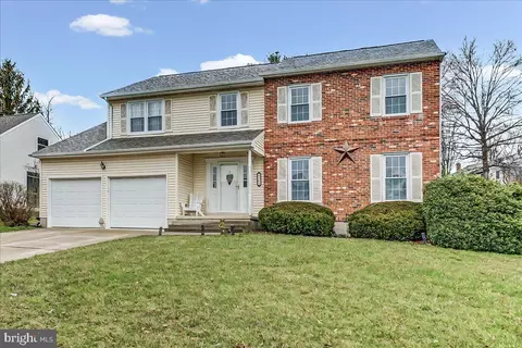 10 Old Stable Ln, Newark, DE 19711