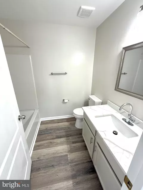 Bath - 227 Avonbridge Dr, Townsend, DE 19734 photo 5 of 5
