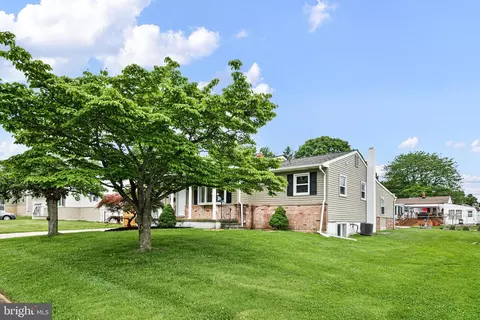602 Tamara Cir, Newark, DE 19711