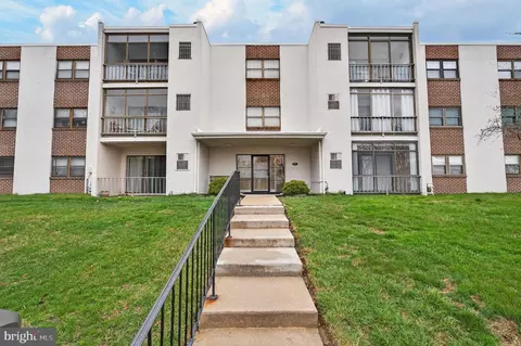 72 Welsh Tract Rd #310, Newark, DE 19713