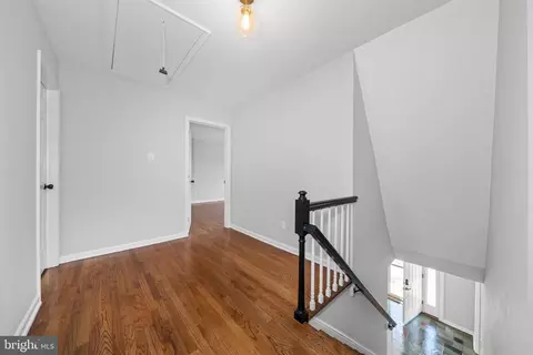 Entry Way - 988 Sharpless Rd, Hockessin, DE 19707 photo 4 of 6