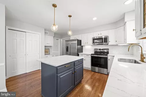 Kitchen - 988 Sharpless Rd, Hockessin, DE 19707 photo 2 of 5