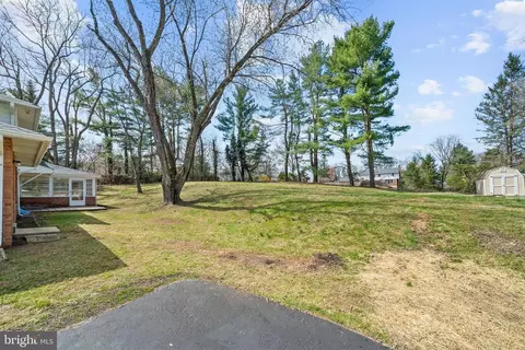 Exterior - 988 Sharpless Rd, Hockessin, DE 19707 photo 7 of 10