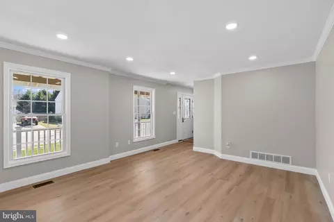 Living - 8 Bastille Loop, Newark, DE 19702 photo 2 of 5