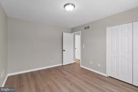 Entry Way - 8 Bastille Loop, Newark, DE 19702 photo 4 of 4