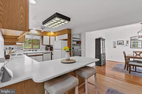 Kitchen - 40 Raphael Rd, Hockessin, DE 19707 photo 4 of 5