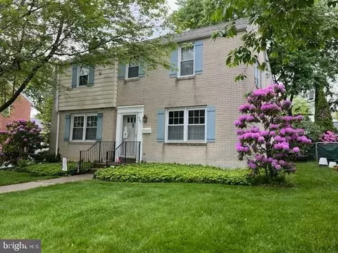 240 Pinehurst Rd, Wilmington, DE 19803