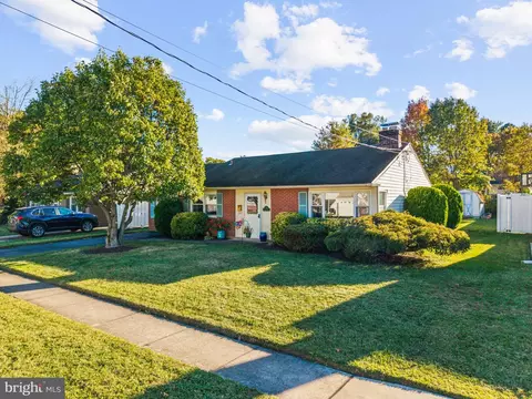 502 Delancey Dr, Claymont, DE 19703