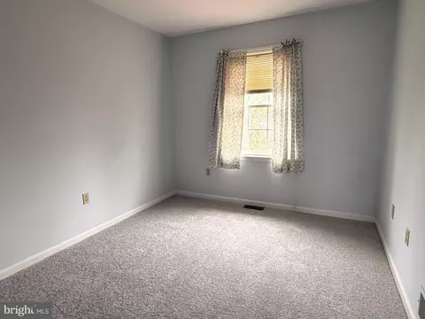 309 Goldsmith Ln, Newark, DE 19702 photo 8