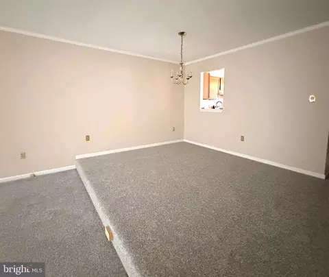 309 Goldsmith Ln, Newark, DE 19702 photo 3