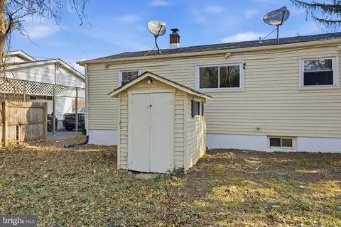 Exterior - 2 Cherry Rd, New Castle, DE 19720 photo 5 of 5
