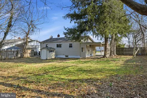 Exterior - 2 Cherry Rd, New Castle, DE 19720 photo 3 of 5