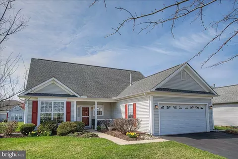 12 Springmill Dr, Middletown, DE 19709