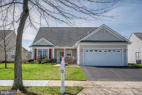 Exterior - 12 Springmill Dr, Middletown, DE 19709 photo 2 of 6