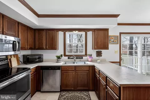 Kitchen - 314 Carya Ct, Bear, DE 19701 photo 4 of 4