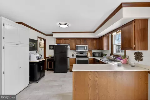 Kitchen - 314 Carya Ct, Bear, DE 19701 photo 2 of 4