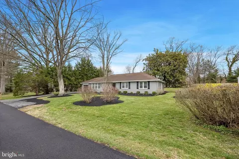 Exterior - 129 Cambridge Dr, Wilmington, DE 19803 photo 5 of 11